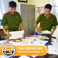 Su-dung-chung-minh-thu-cua-nguoi-khac-thuc-hien-hanh-vi-trai-luat