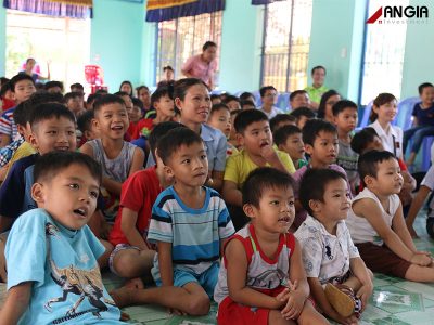 mau-don-nhan-nuoi-tre-em-mo-coi-tre-em-bi-bo-roi-chi-tiet-nhat
