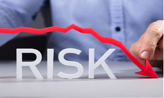 Nhà đầu tư e ngại rủi ro là gì? Các chiến lược đầu tư phòng ngừa rủi ro