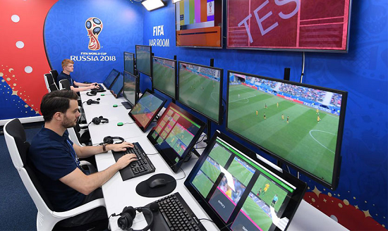 VAR là gì? Công nghệ VAR trong bóng đá Euro, World Cup?