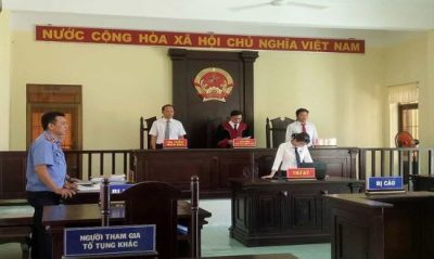 Su-khac-nhau-giua-truy-to-va-khoi-to-trong-to-tung-hinh-su
