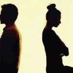 Hướng dẫn viết đơn ly hôn chồng vũ phu, cờ bạc, rượu chè