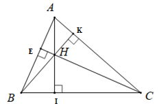 Tam giác có bao nhiêu đường cao và trực tâm nằm ở đâu?
