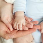 Phân biệt nuôi con nuôi đích danh và không đích danh