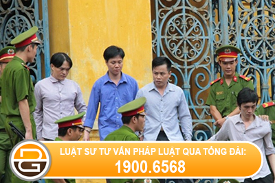 den-pin-tu-ve-co-phai-la-vu-khi-hay-cong-cu-ho-tro-khong-