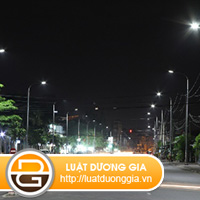 quy-dinh-ve-viec-lap-den-chieu-sang-va-via-he-cua-duong-qua-khu-dan-cu