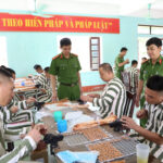 Người nước ngoài bị tạm giam được ở khu riêng không?