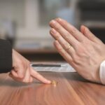 Ai có quyền yêu cầu Tòa án giải quyết ly hôn đơn phương?