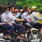 Tội giao cho người không đủ điều kiện điều khiển phương tiện tham gia giao thông đường bộ