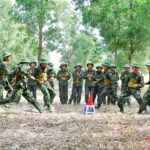 Tội vi phạm các quy định về bảo đảm an toàn trong chiến đấu hoặc trong huấn luyện