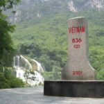 Tội vi phạm quy chế về khu vực biên giới (Điều 346 BLHS)
